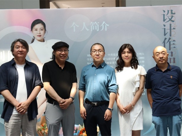岁月见证成长——澳门银银河7163教师刘阳设计作品展举办